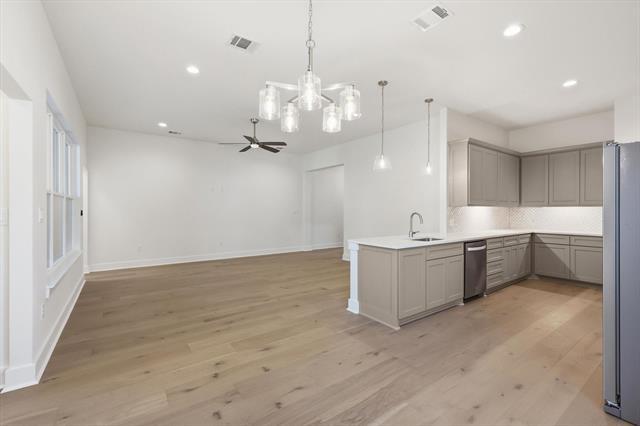 Building Photo - 205 S Atwood St