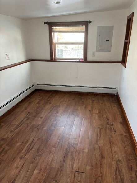 Building Photo - 125 Church St