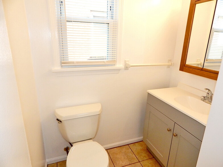 Half Bath 1st Floor - 95 Pine St