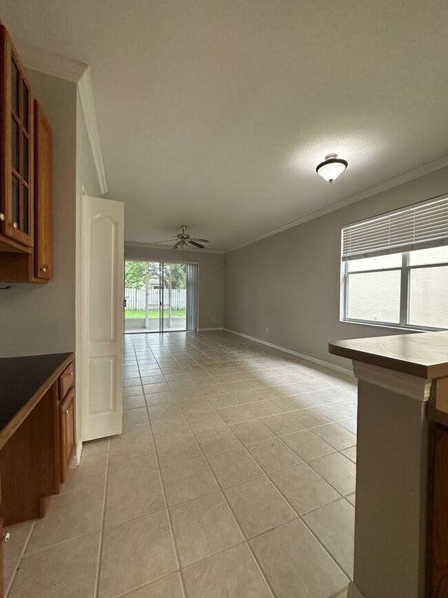 Building Photo - Beautiful 3 bed/2 bath home in Hunter's Cr...