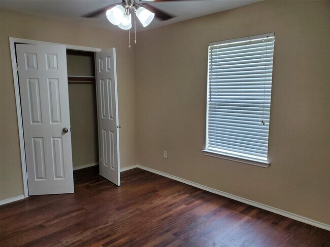 Building Photo - 16315 Lynn Crest Ct