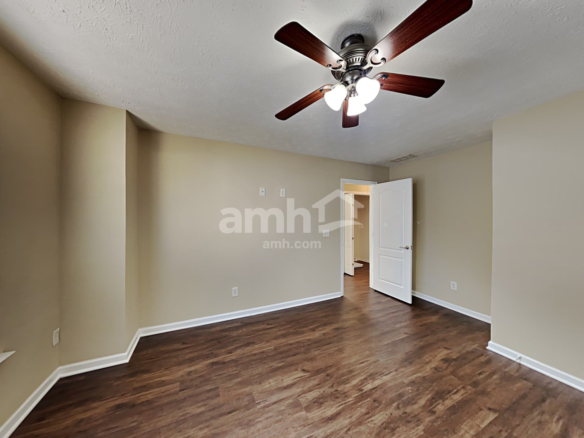 Building Photo - 2385 Braelin Loop