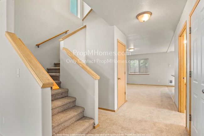 Building Photo - Four Bedroom Home in Powellhurst-Gilbert!