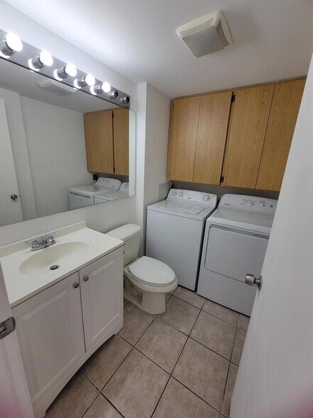 Building Photo - 588 Green Springs Pl