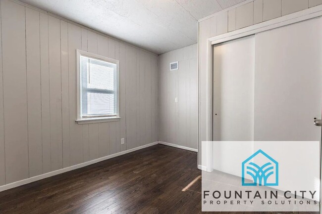 Building Photo - 3901 N Spruce Ave