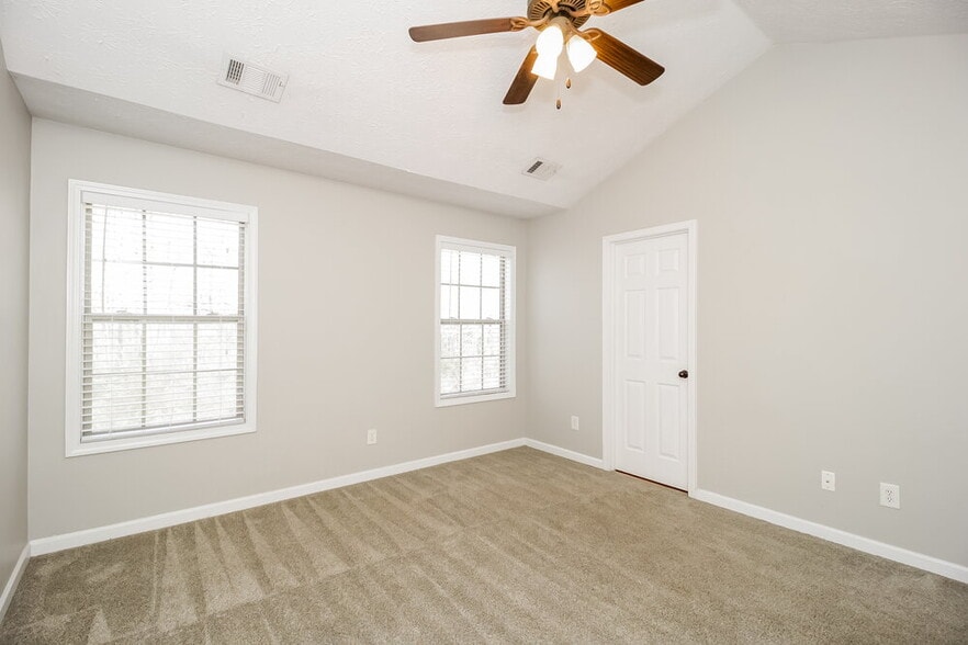 Building Photo - 97 Summer Creek Dr