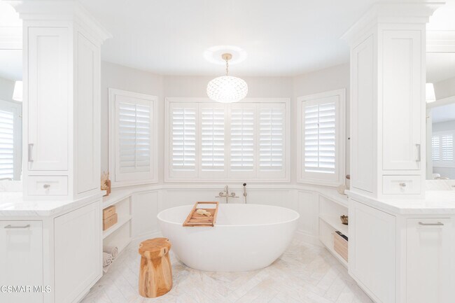 Building Photo - 2653 Via Zurita Ct