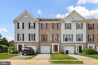 Building Photo - 22 Crenshaw Ct