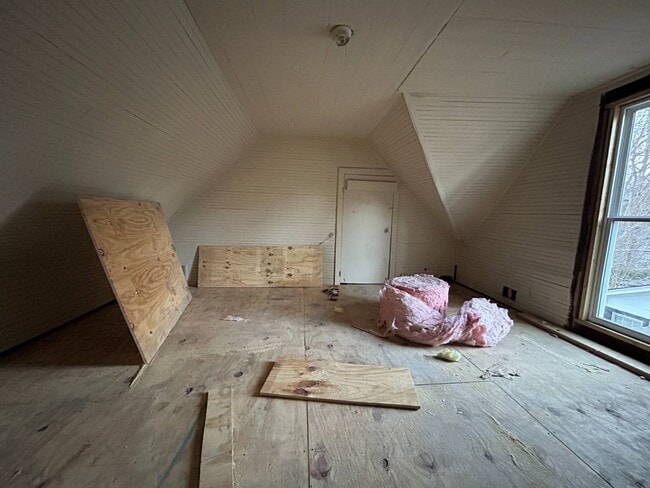 Building Photo - 605 Byars St