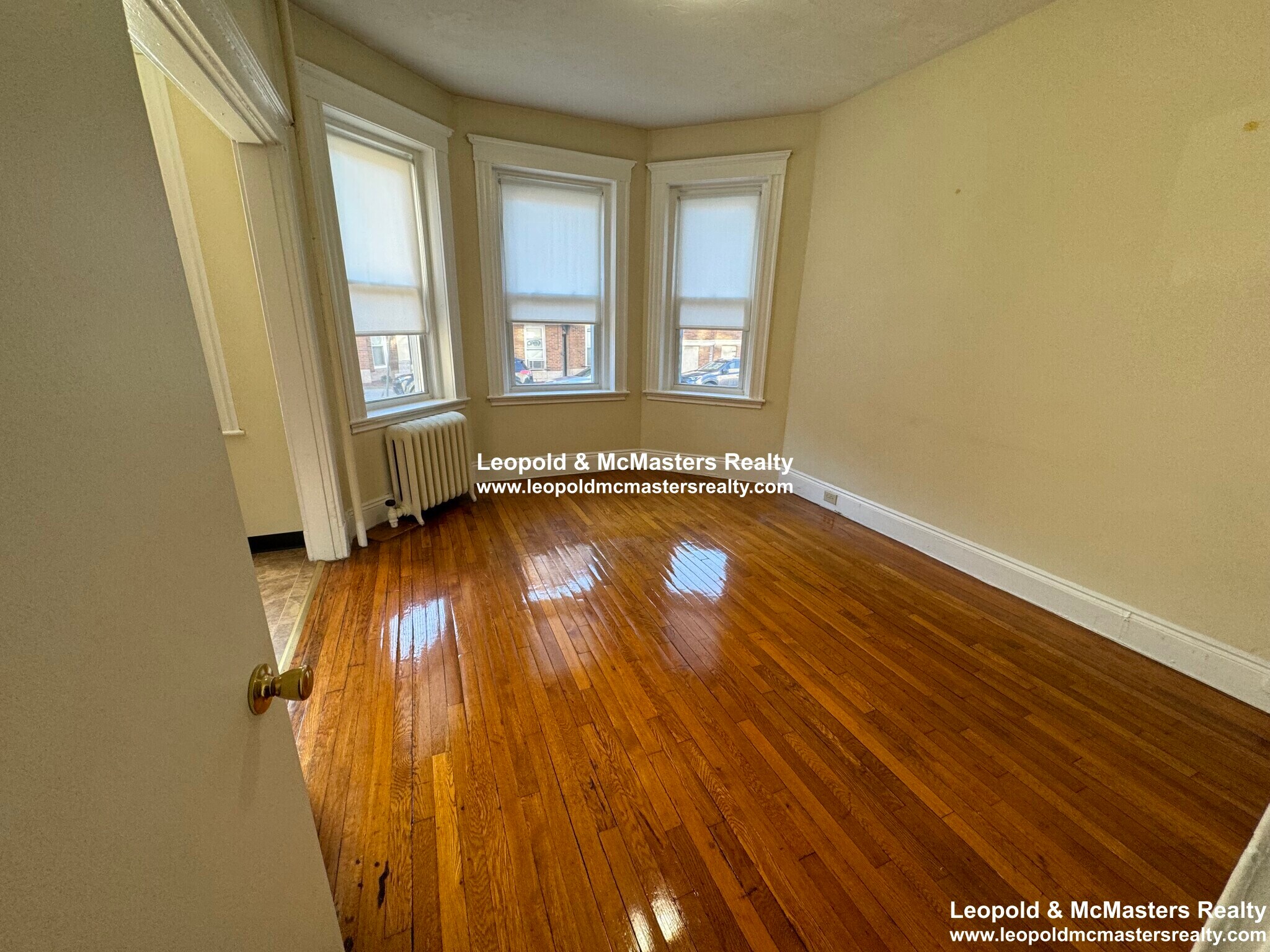 Building Photo - 16 Glenville Ave