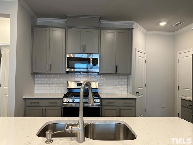 Building Photo - 4404 Olde Waverly Wy