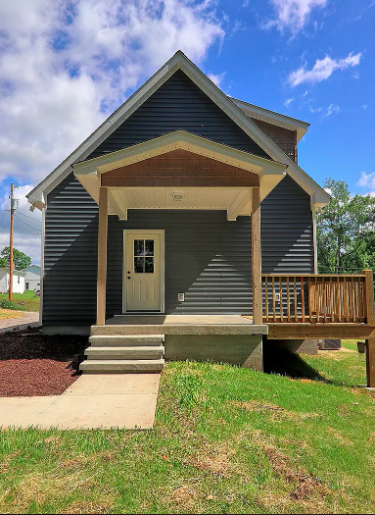 Back Porch - 2308 Quality St