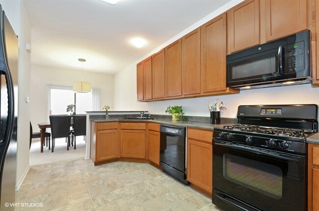 Building Photo - 376 Tower Dr