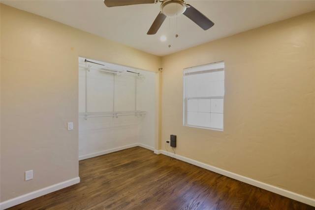 Building Photo - 1004 W Cayuga Dr