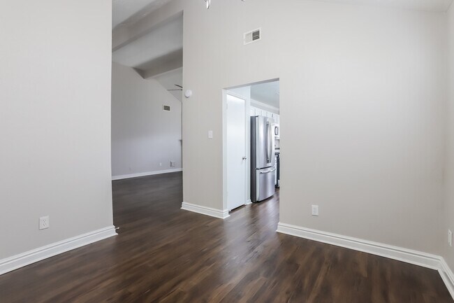 Building Photo - 19411 Winding Branch Dr