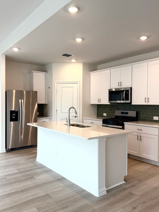 Building Photo - New Construction 5 Bedrooms backs to greenbelt!