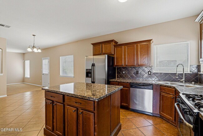 Building Photo - 3165 Sarina Cir