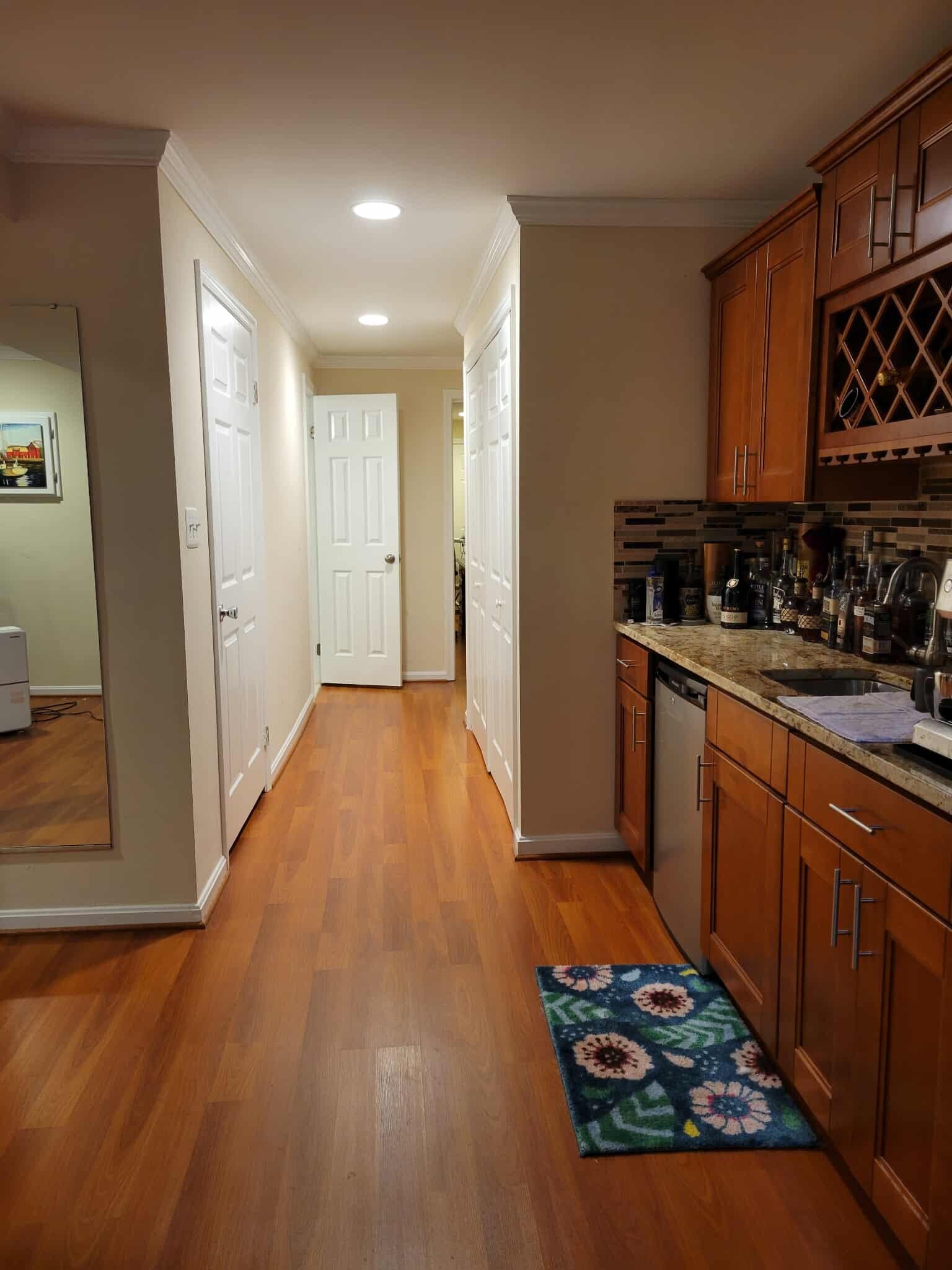 wet bar in basement. 1 full bath & washer dryer in basement - 8451 Ararat Ct