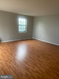 Building Photo - 207 Channing Dr