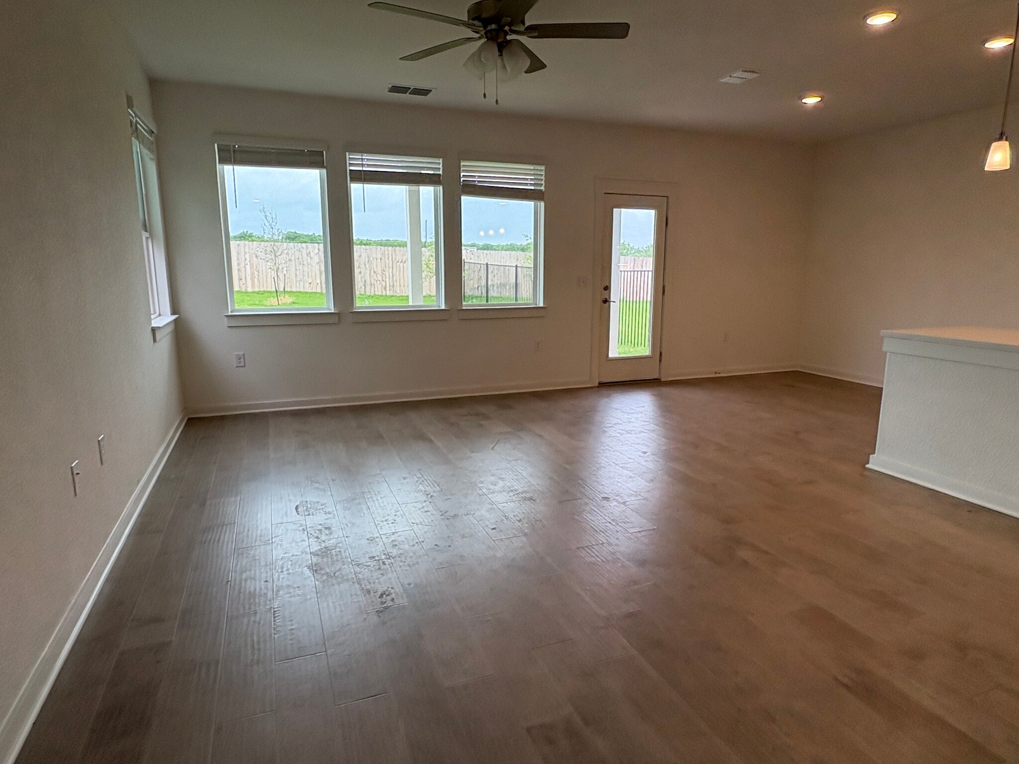 Building Photo - 7408 Sparkling Light Dr