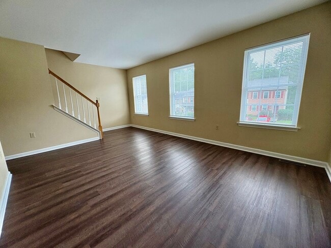 Building Photo - 3 Bedroom 1.5 Bathroom in Elizabethtown!