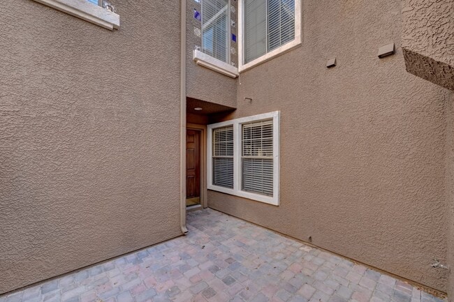 Building Photo - 7275 Diamond Canyon Ln