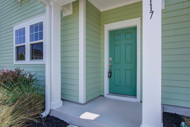 Building Photo - 117 Archdale St