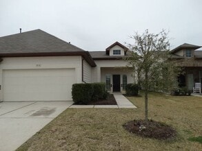 Building Photo - 9719 Tura Dr