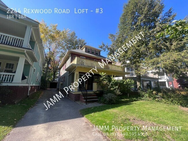 Building Photo - Desirable Cleveland Heights Loft Unit!