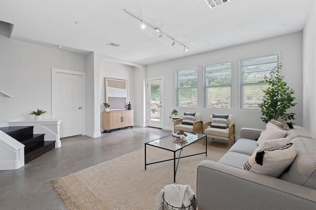 Building Photo - 6224 Aviara Dr
