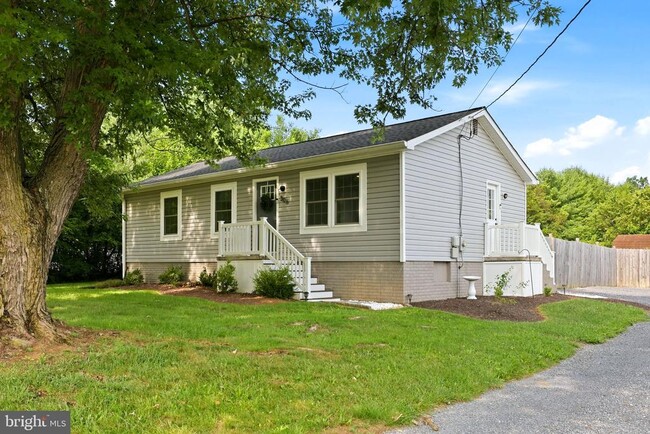 Building Photo - 306 Fegan Rd