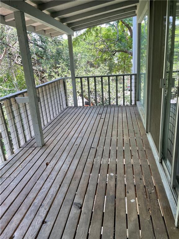 Building Photo - 1120 Hollow Creek Dr
