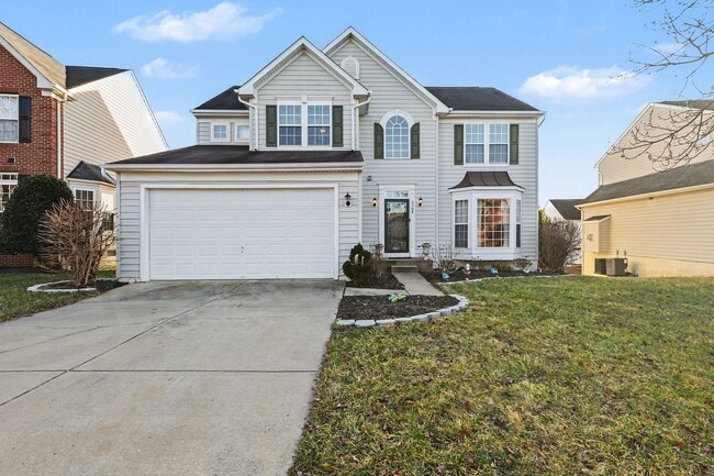 Building Photo - Spacious 5-Bedroom Fredericksburg Home with Flexible Living & Over 3,500 Sq Ft