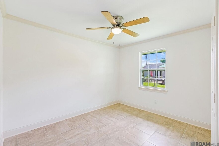 Building Photo - 8977 Nolen Dr