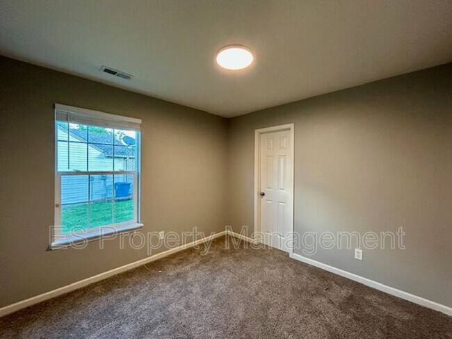 Building Photo - 6021 Morning Dove Dr