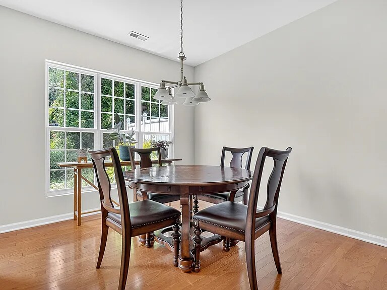 Building Photo - 7130 Racine Way