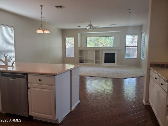 Building Photo - 1790 E Sagittarius Pl