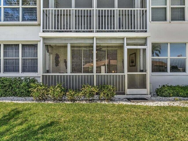 Building Photo - 2717 Florida Blvd