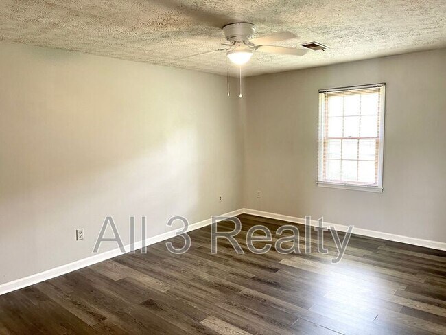 Building Photo - 116 Fairhaven Ct
