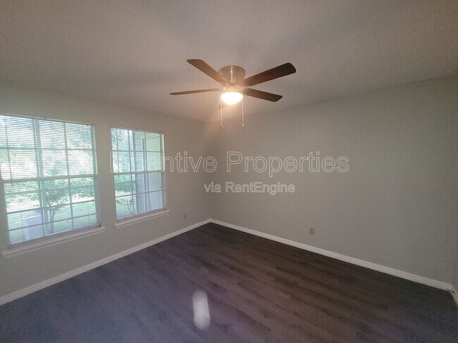 Building Photo - 5956 Westgate Dr