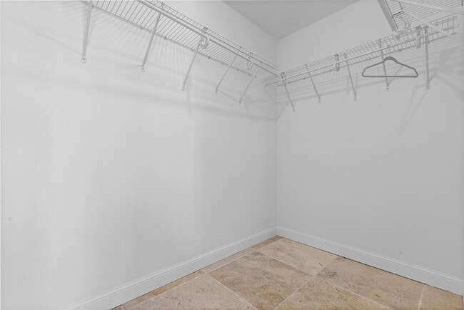 Building Photo - 1600 NE 9th St