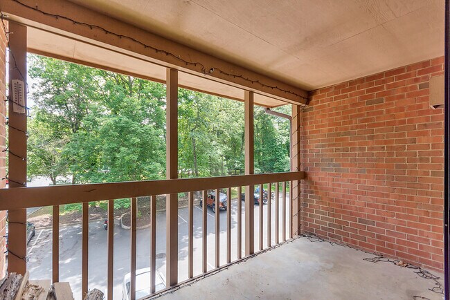 Building Photo - 112 Turtle Creek #12