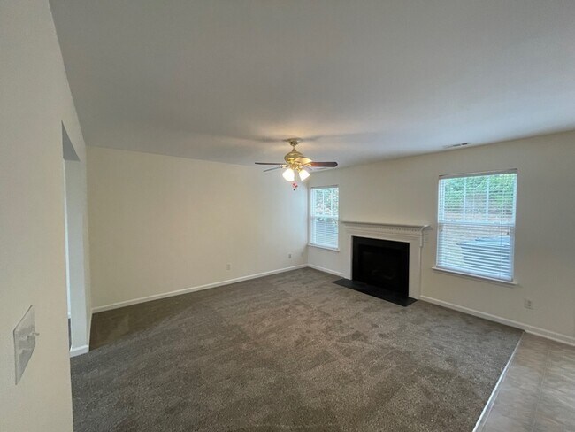Building Photo - Classic 4-Bedroom Home in McKinley Mill