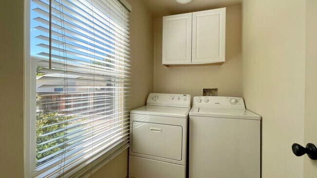 Building Photo - Charming House in a Great Location by Cal Poly with Garage