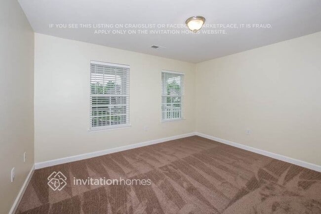Building Photo - 1420 Bottle Brush Ln