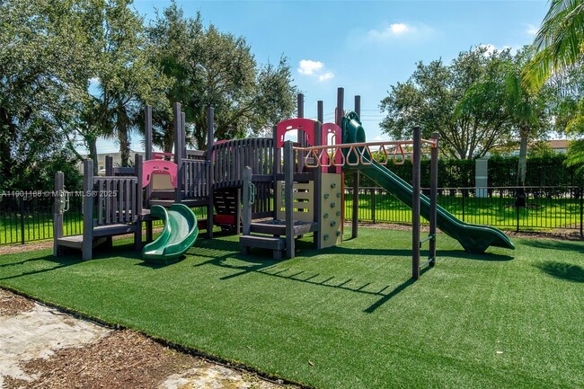 Building Photo - 9065 Silver Glen Way