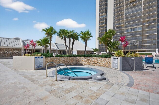 Building Photo - 20379 W Country Club Dr