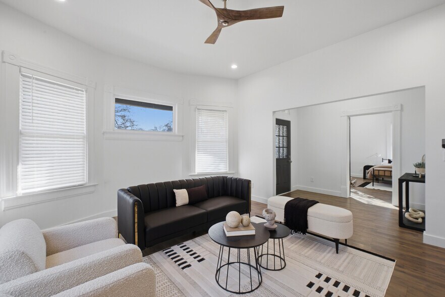 Building Photo - 375 Inman St SW