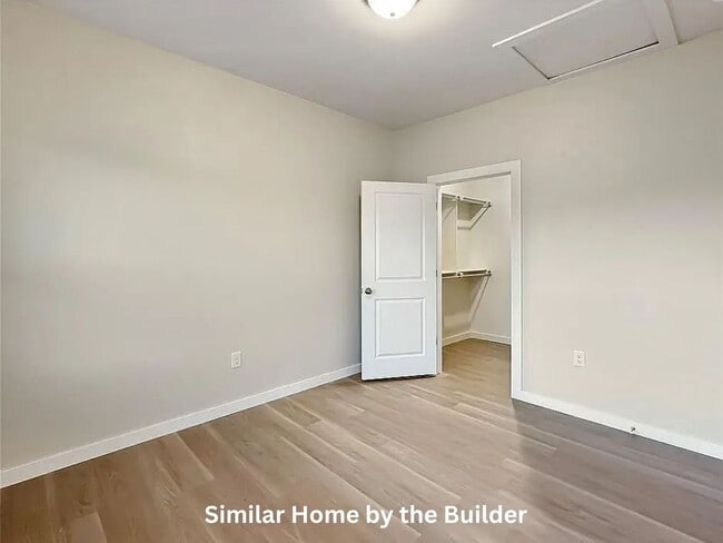 Building Photo - 1402 SW Wisconsin Ave