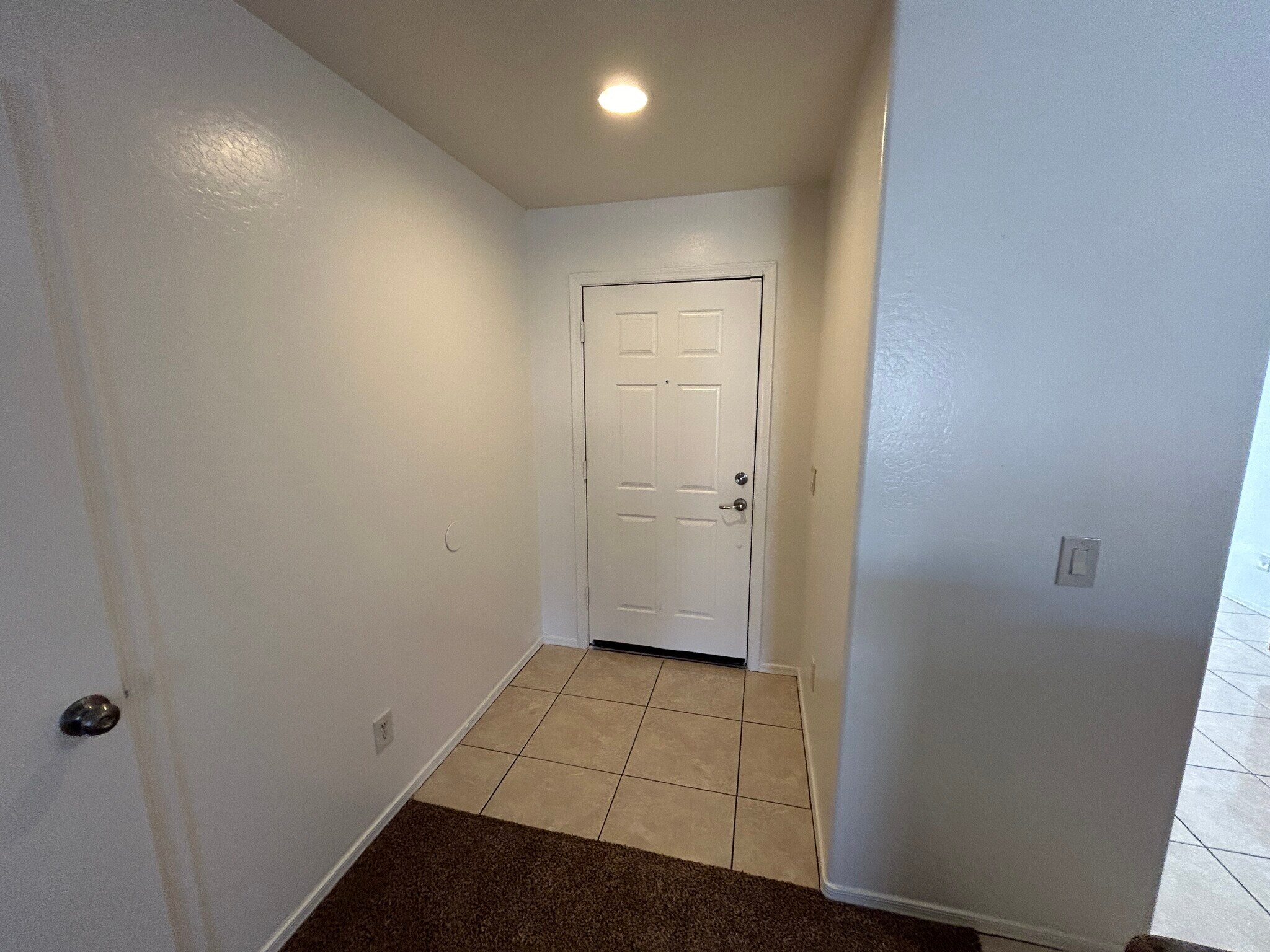 Building Photo - 7028 S 46th Dr